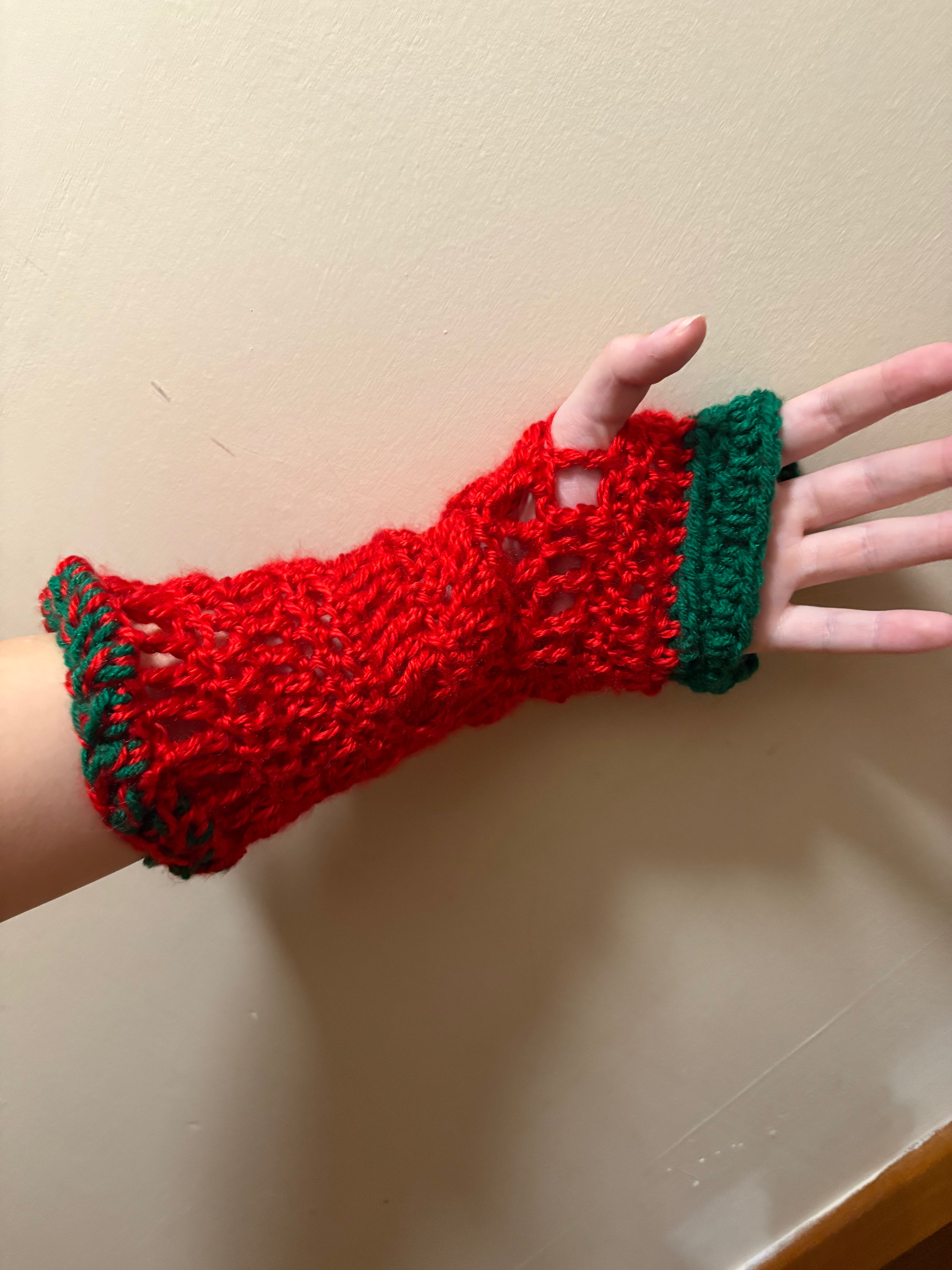 Christmas arm warmers!